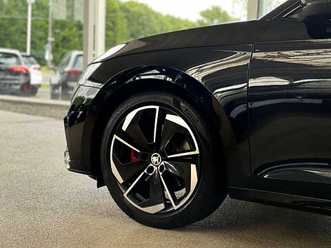 SKODA Octavia *Combi*2.0 TDI*RS*DSG*PANO*AHK*HUD*CAM*LM