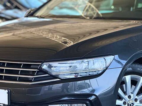 Volkswagen Passat Variant *Variant*2.0 TDI*DSG*R-Line*AHK*CAM*LED*LM