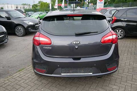 Kia Ceed 1.6 GDI  Spirit Navi 