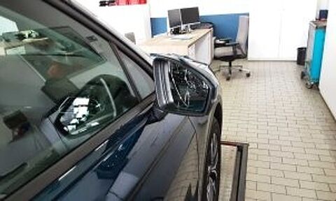 Volkswagen Tiguan Life 2.0 TDI DSG §$ Hagelschaden Navi AHK