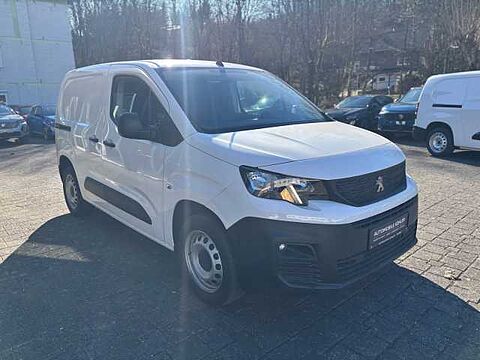 Peugeot Partner Avantage Edition StandHZG AHK DAB Induktionsladen Notbremsass. Temp PDC Avantage Edition StandHZG AHK DAB Induktionsladen Notbremsass. Temp PDC Berganfa