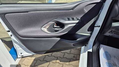 Mazda 2 Hybrid 1.5L VVT-i 116 PS e-CVT FWD HOMURA 