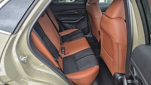 Mazda CX-30 2.5L e-SKYACTIV G 140ps 6AT FWD Nagisa 