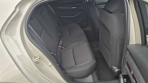 Mazda 3 2.5L e-SKYACTIV G 140ps 6MT FWD Homura 