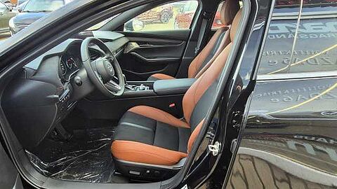 Mazda 3 2.5L e-SKYACTIV G 140ps 6AT FWD Nagisa 
