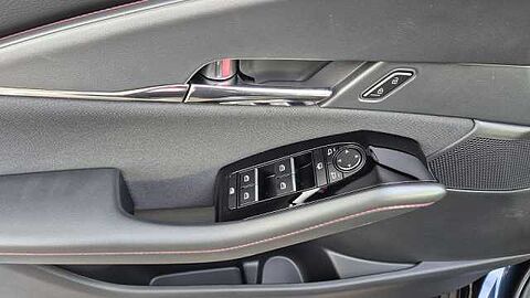 Mazda CX-30 2.5L e-SKYACTIV G 6MT FWD Homura 