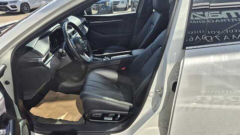 Mazda 6 2.5L SKYACTIV G 194 6AT FWD TAKUMI SUNR 