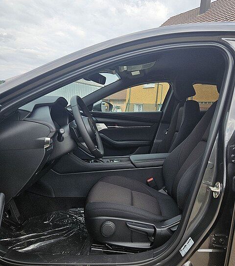 Mazda 3 2.5 e-SKYACTIV G140 6AT  Exclusive-line