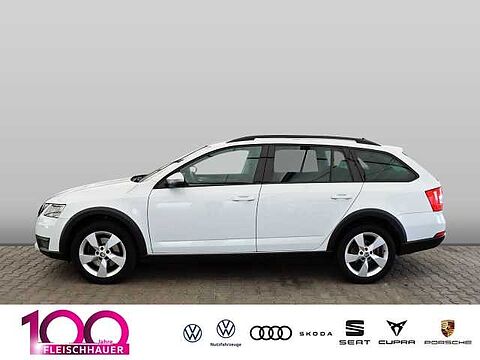 SKODA Octavia Combi Scout 4x4 2.0 TDI DSG Navi AHK