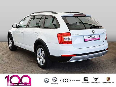 SKODA Octavia Combi Scout 4x4 2.0 TDI DSG Navi AHK