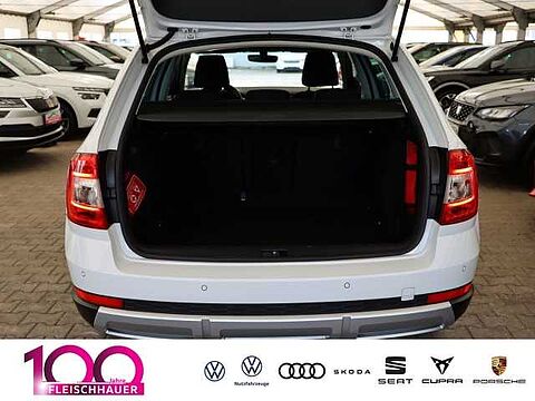 SKODA Octavia Combi Scout 4x4 2.0 TDI DSG Navi AHK