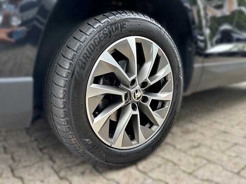SKODA Karoq ''Clever'' 1.5 TSI DSG Navi Standh.Traveller ''Clever'' 1.5 TSI DSG Navi Standh.Traveller
